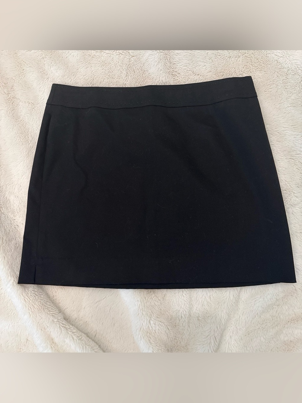 NWT Express Classic Black Women's Mini Skirt - Sleek Everyday Style
